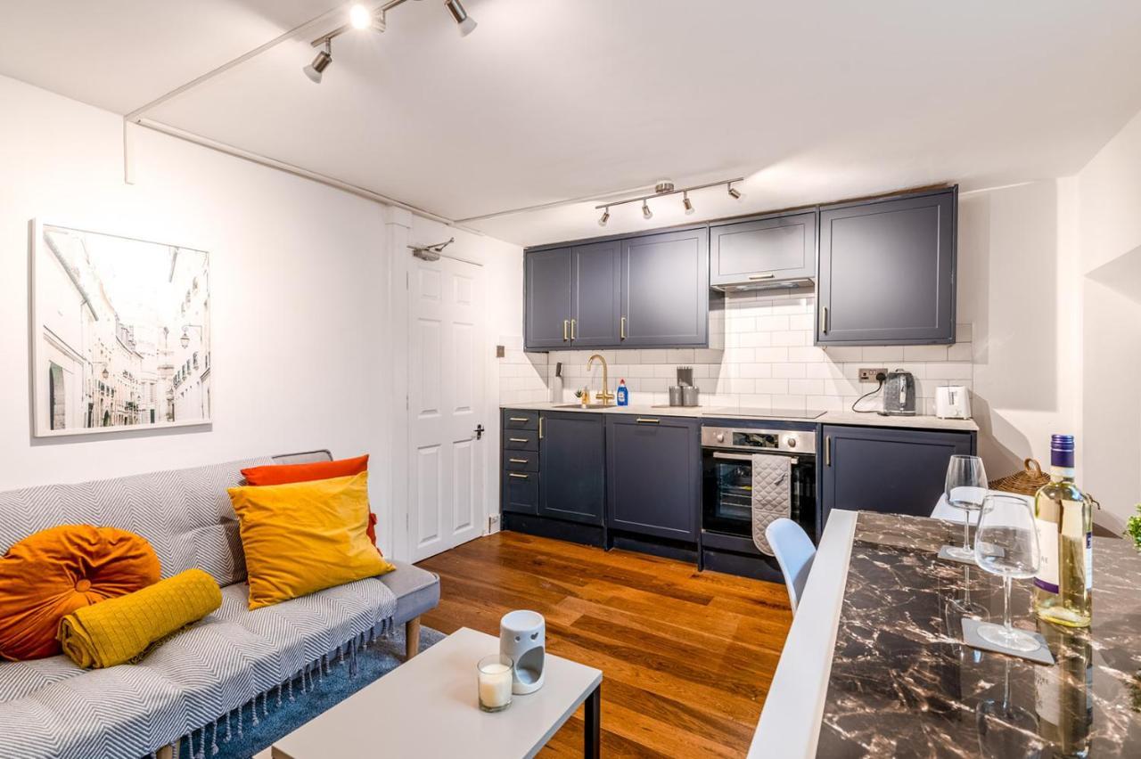 Modern One Bedroom Apartments In Brighton Exterior photo
