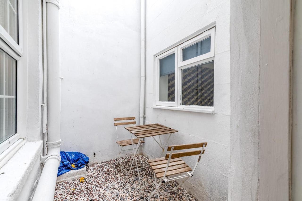 Modern One Bedroom Apartments In Brighton Exterior photo