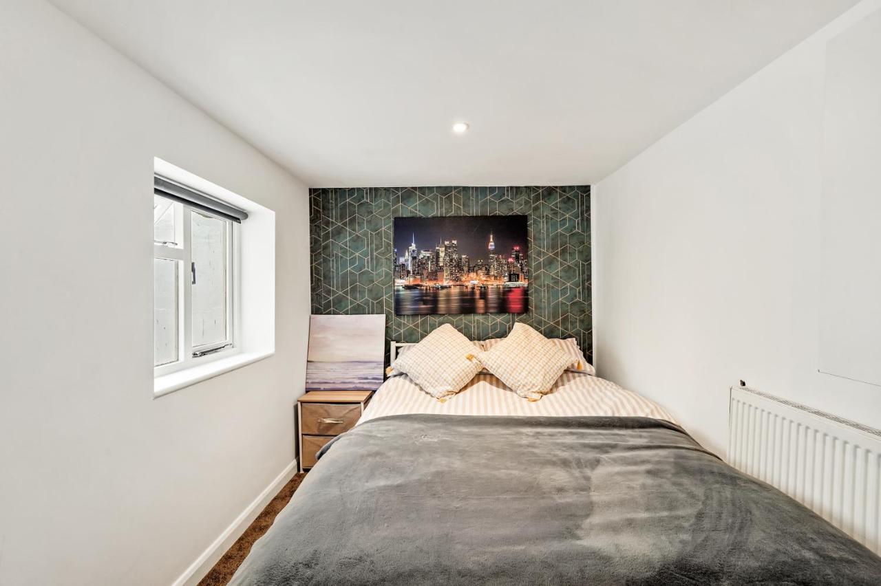 Modern One Bedroom Apartments In Brighton Exterior photo