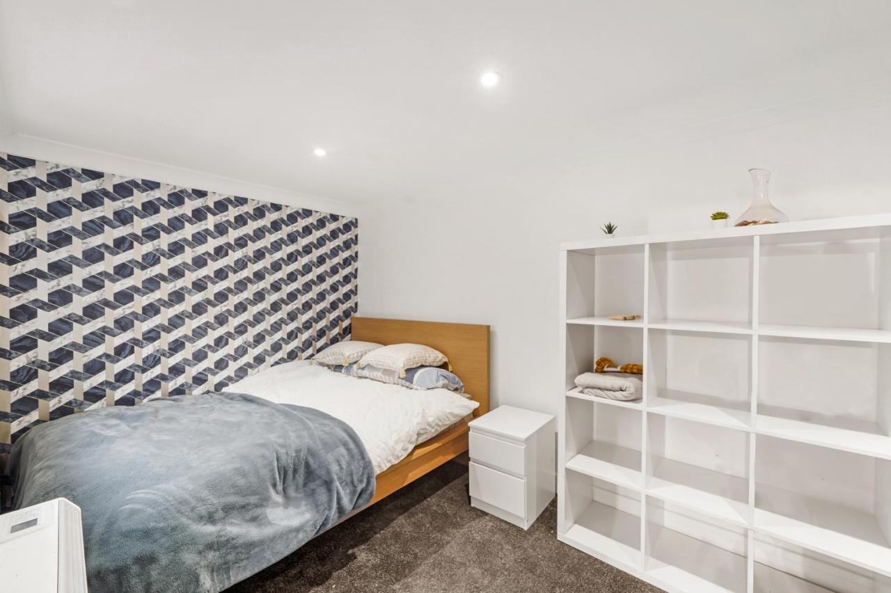 Modern One Bedroom Apartments In Brighton Exterior photo